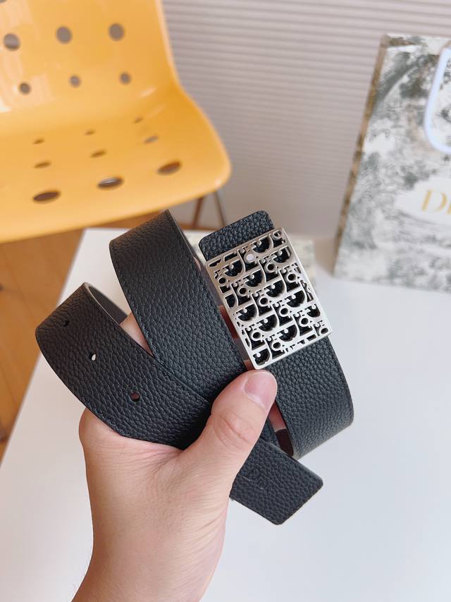 Dior 双面意大利进口头层荔枝纹牛皮，搭配真空电镀亮面纯铜扣，经典款式，专柜有售，市场顶级品质，支持验货 配送全套专柜包装，宽度 3.5Cm