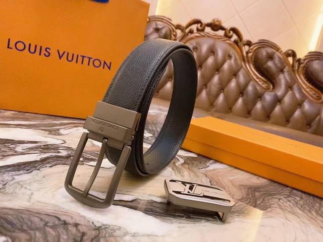 一条带一个扣 一条带两个扣 礼物 爆款lv宽度：新款原版搭配专柜新款扣头。两个扣头搭配可用 一条带顶两条带使用。色]时尚百搭，追求高端 原版的品质，品味的体现，