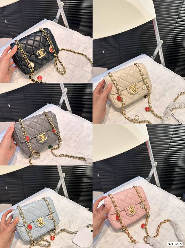 香奈儿chane珐琅方胖子包,真的要冲~真的是小皮具中的天花板了精致的珐琅设计,Diy链条绕短可里肩.多种背法,本人超爱!尺寸16 13 货号3737 香奈儿chane珐琅方胖子包,真的要冲~真的是小皮具中的天花板了精致的珐琅设计,Diy链条绕短可里肩.多种背法,本人超爱!尺寸16 13 货号3737