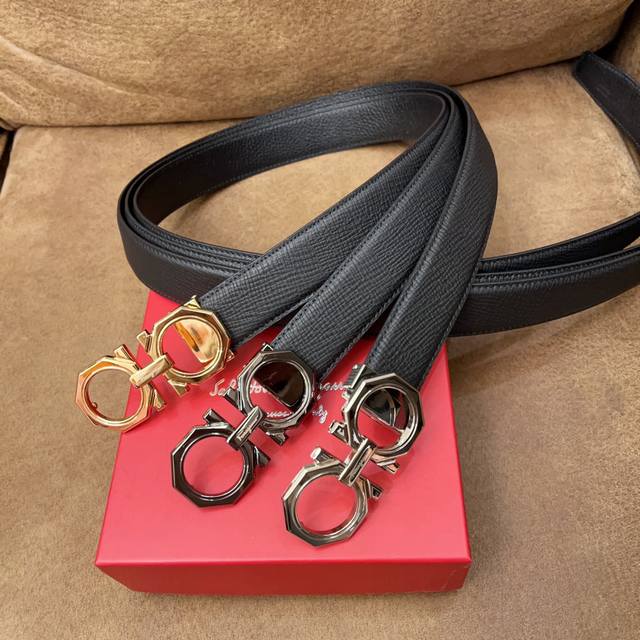 最最最值得入手的皮带，快去买了送对象吧 经典皮带，没有浮夸设计加持，低调有内涵。各种场合都能用，送礼最佳选择。Ferragamo 菲拉格慕 男士皮带，作为使用度