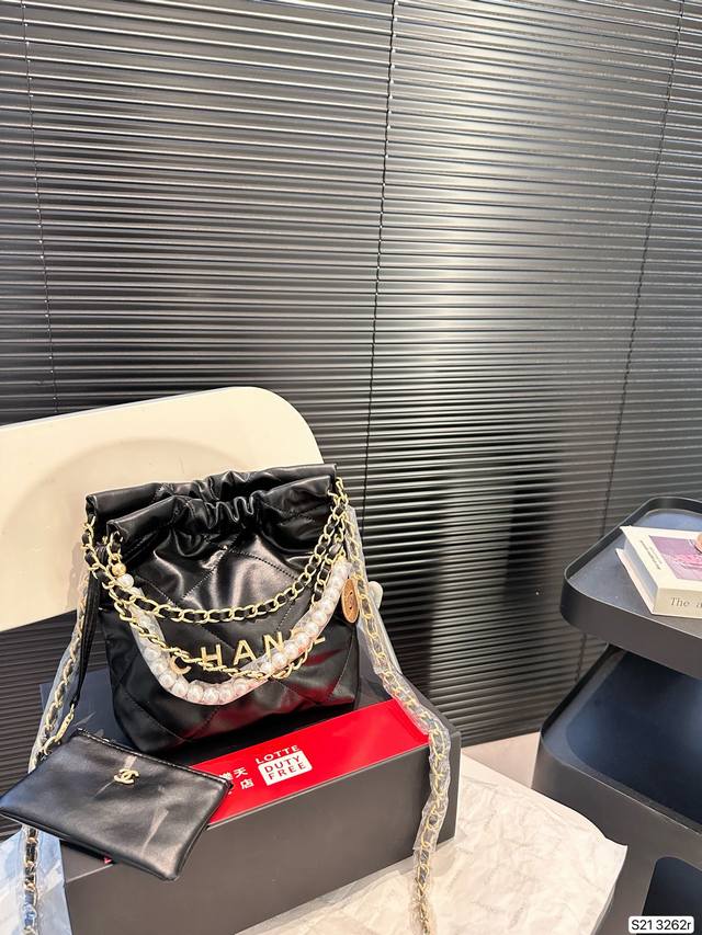 香奈儿垃圾袋 众星宠儿chanel 22Bag这颜值太能打了能装又好看,随性软塌塌的质感背起来超有范儿!尺寸:17 21 货号3262R 香奈儿垃圾袋 众星宠儿chanel 22Bag这颜值太能打了能装又好看,随性软塌塌的质感背起来超有范儿!尺寸:17 21 货号3262R