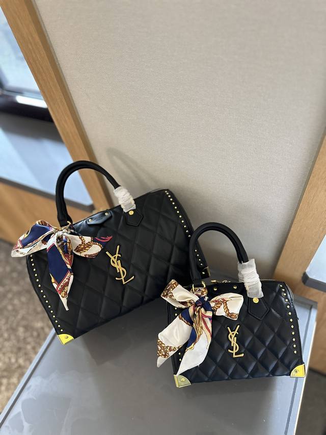 礼盒包装 新款 Speedy 铆钉枕头包 Ysl Dior新款系列 枕头包 手袋,全网首发 Lv Speedy 枕头包这款retiro 手袋以标志性 经典永恒。 礼盒包装 新款 Speedy 铆钉枕头包 Ysl Dior新款系列 枕头包 手袋,全网首发 Lv Speedy 枕头包这款retiro 手袋以标志性 经典永恒。