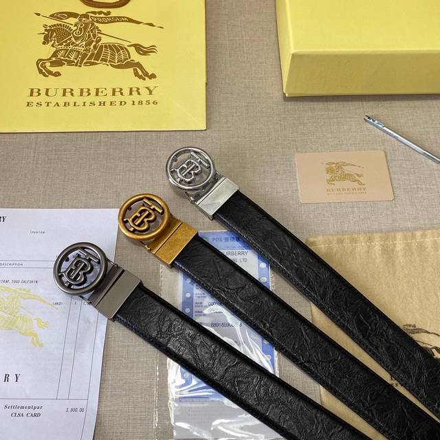 品牌：巴宝莉burberry 等级：一整张牛皮切割，头层原皮、新款开模。带宽3.5厘米.油边精致 ，实物拍摄无修饰 上身效果超好、.配专柜全套包装.送礼自带首选