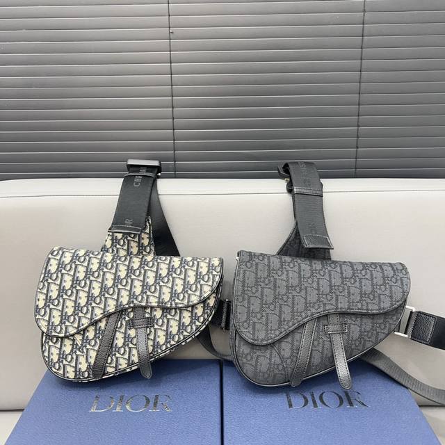 Dior 迪奥 Saddle Oblique 提花刺绣马鞍包 Cd单肩斜挎包 斜挎胸包 明星单品 采用优质原厂材质 高端货 规格 20 X 27 配盒 Dior 迪奥 Saddle Oblique 提花刺绣马鞍包 Cd单肩斜挎包 斜挎胸包 明星单品 采用优质原厂材质 高端货 规格 20 X 27 配盒
