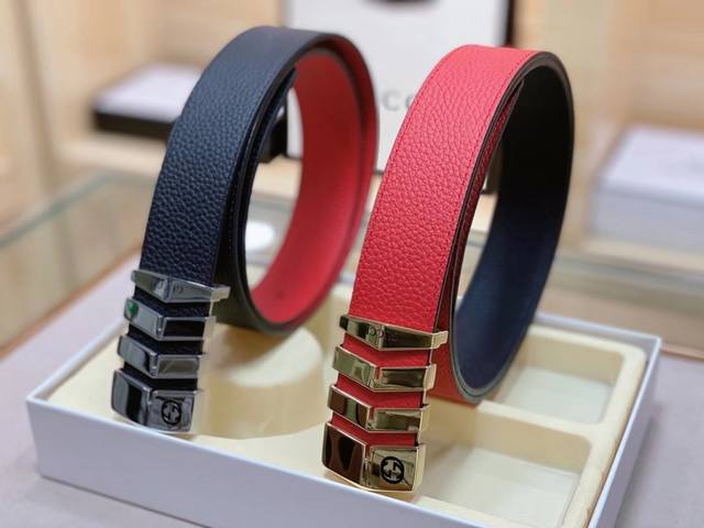 原单gucci古奇 专柜在售爆款 头层进口小牛皮 双面可用 一面黑色 一面红色 钢扣不褪色 带身宽度3.8厘米 意大利品牌 融入当今流行风范 时尚不失高雅