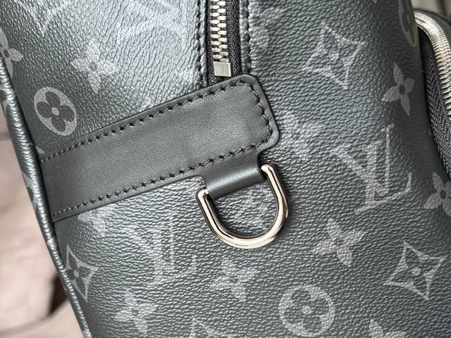 正品级 原单全钢芯片 M45218 Apollo双肩包更多细节 正品级 原单全钢芯片 M45218 Apollo双肩包更多细节