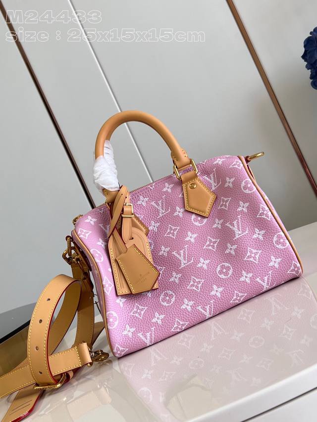 顶级原单 独家实拍 M24433粉 本款 Speedy P9 Bandoulière 25 Monogram Leather 手袋选用柔软牛皮革，以 Monog