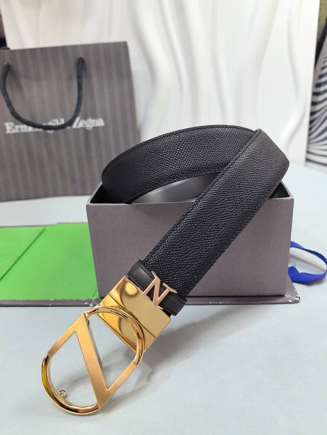 杰尼亚官网对版新款更新,Z字旋转精品扣,可完全调节双面皮带 正面为黑色马德拉斯格纹小牛皮,反面为黑色小牛皮,Z字五金标识意大利制造,3.5Cm宽度 杰尼亚官网对版新款更新,Z字旋转精品扣,可完全调节双面皮带 正面为黑色马德拉斯格纹小牛皮,反面为黑色小牛皮,Z字五金标识意大利制造,3.5Cm宽度