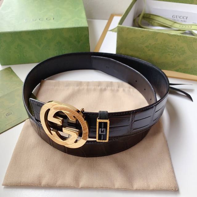 古奇正版同步，配正版包装，专柜同步精钢扣，扣头独有专柜钢印，高端客户专供，鳄鱼皮纹系列，对版皮料无可挑剔，原产牛皮，好货请看细节， 宽度3.8 Cm