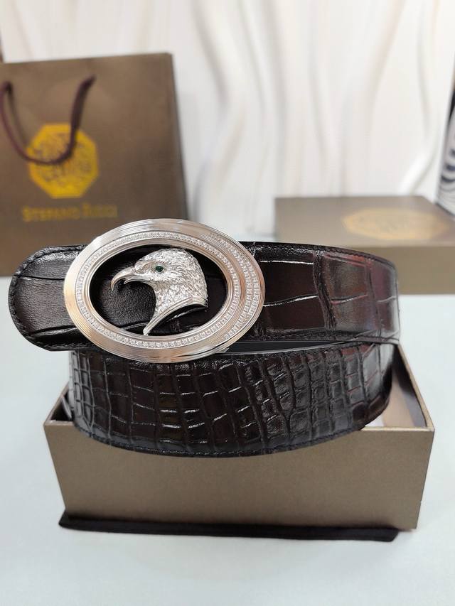 史蒂芬专柜同步新款 意大利原厂原版定制头层鳄鱼肚纹，316纯钢镶钻精品扣头 ，3.8Cm，内穿式，实物拍摄 质感看得见