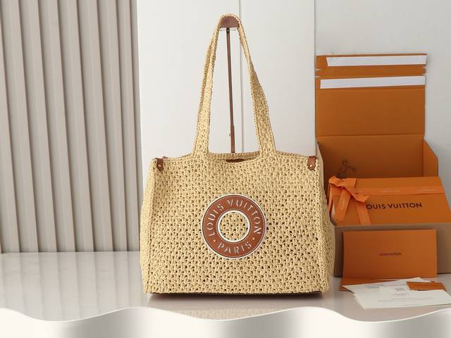 变码芯片版顶级原单,加强版m24723编织 拉菲草四方包系列 Onthego 中号手袋 本款 Onthego Gx中号手袋出自 Lv By The Pool 系 变码芯片版顶级原单,加强版m24723编织 拉菲草四方包系列 Onthego 中号手袋 本款 Onthego Gx中号手袋出自 Lv By The Pool 系