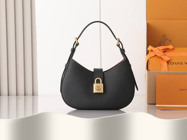 变码芯片版顶级原单，加强版m24611黑色 M24885棕色 顶级原单 本款 Low Key Shoulder Bag 手袋以华美设计再度印证品牌精湛匠艺。柔软