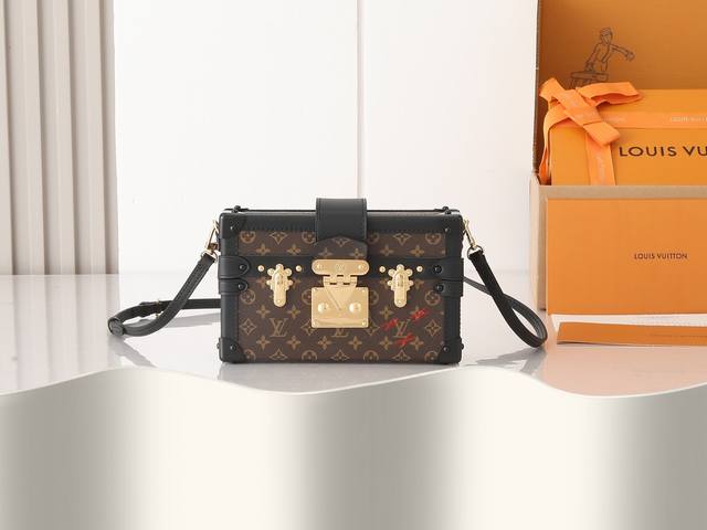 变码芯片版 顶级原单，加强版m45943 亮金小花 M44199 古铜小花 M45960 钢啡边 此款 Petite Malle 手袋的每一处细节无不源自路易威