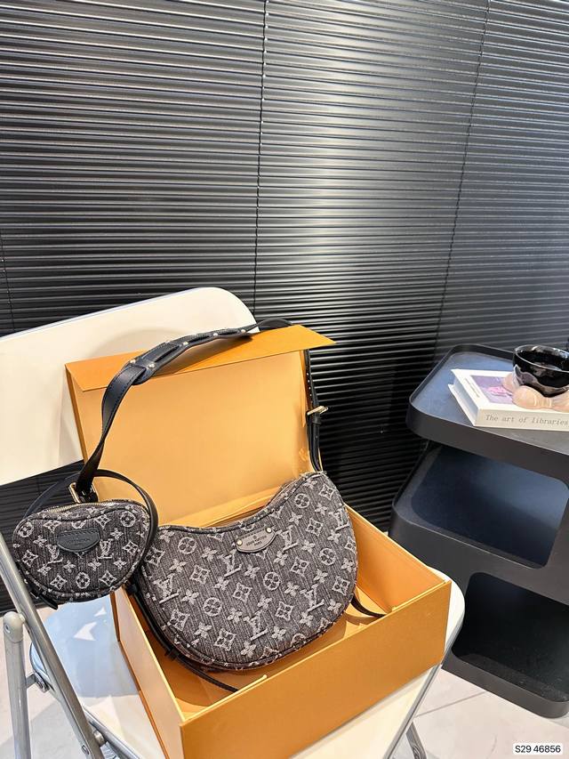 配折叠盒子 可盐可甜的天花板一_Lv 牛仔豌豆二合一 Lv豌豆包的名字叫loop，意思是“环形”，但因为长得实在太像豌豆了，所以大家便不约而同把它称为“豌豆尺寸