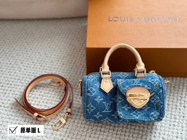 原单版 配礼盒 复古单宁包yyds随性又时髦 时髦的复古牛仔面料也太好看了吧收到迫不及待背出去看展拍美照 柔软轻便的牛仔面料随性时髦又街头特意选了经典的nano