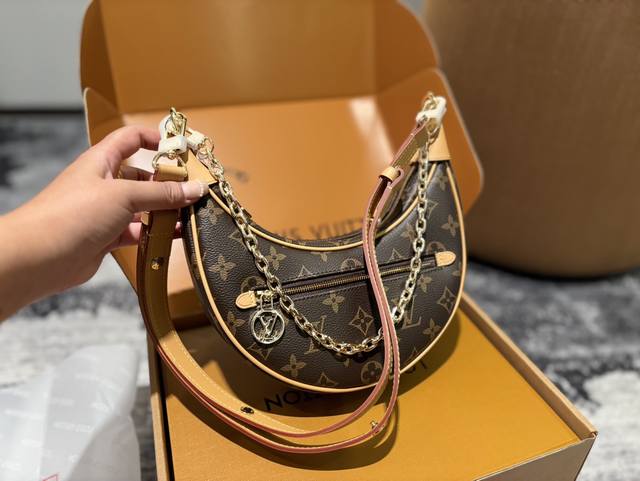 芯片版 Lv Vitage 新款中古豌豆包 Lv Marel 中古包，最近lv中古包款式可以说的不能再了，大小非常合适呦！造型也很特别，肩带质感很舒服，不会勒肩