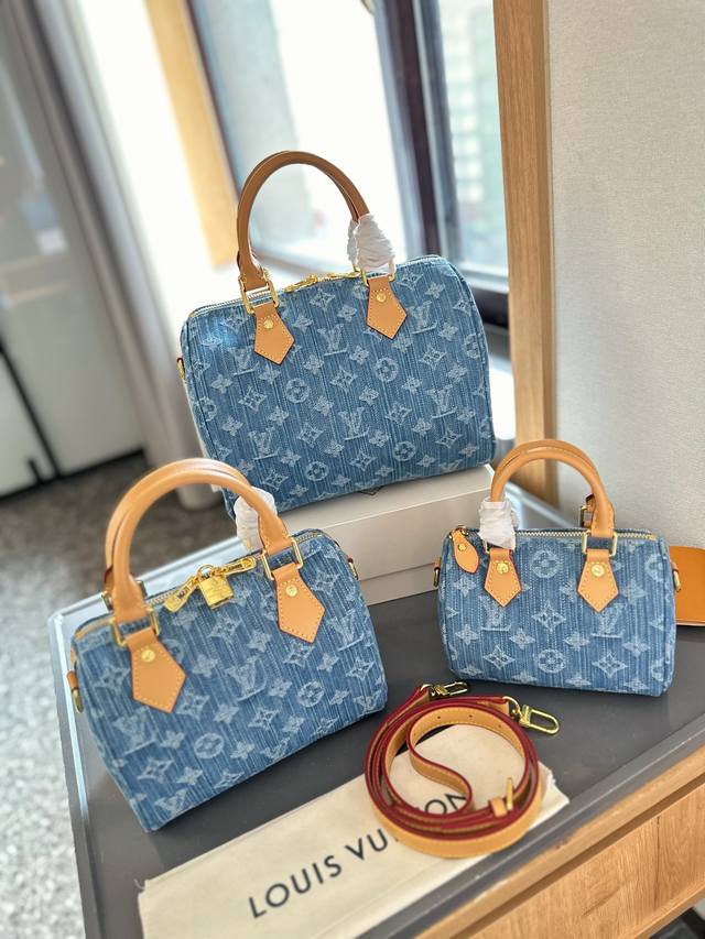 折叠礼盒官网飞机盒” Lv 原版棋盘格枕头包 青铜五金 实拍nano Speedy手袋m6 2！经典的monogram帆布制成的nano Speedy手袋 散发