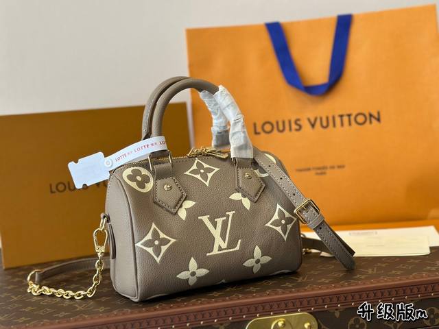 全套包装 Size：20Cm L家经典speedy 可手提 可斜挎 Speedy永远是我心里面的白月光