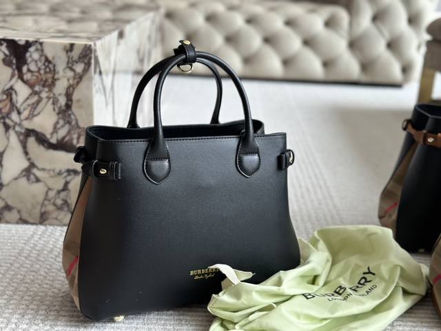 无盒 Size：34*25Cm Bur 新品 大号 公文包 新颜色 新格子 桦木棕是不是很高级 通勤用很高级哦！