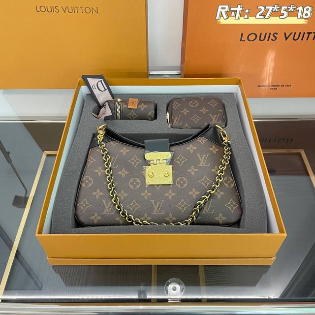 一组 Top. New 2024.高品质三件套套盒 Lv 牛角包钱包口红包 外贸订单款