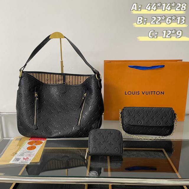 一组 Top. New 2024.高品质三件套组合 Lv 购物袋腋下麻将包钱包 外贸订单款 一组 Top. New 2024.高品质三件套组合 Lv 购物袋腋下麻将包钱包 外贸订单款