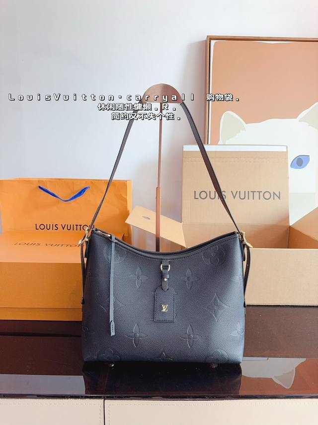 配礼盒. Lv Carryall 新款通勤包颜值实用 Carryall V7月新款，可斜挎、单肩。容量保证，敞口磁铁吸内扣取放平板小电脑非常方便，设计比neve