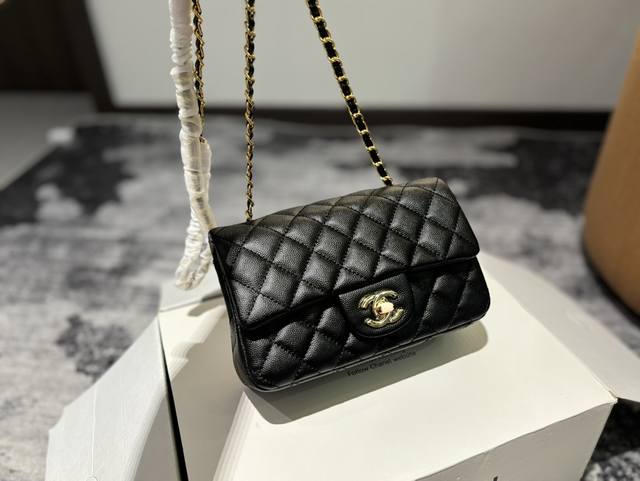 Cf 鱼子酱大mini 全套折叠盒密封包装 香奈儿 Chanel 菱格方胖子 夏季爆款 经典方胖子链条包手感超级好 原版五金 超级大牌 以华丽高贵的外形成为当下