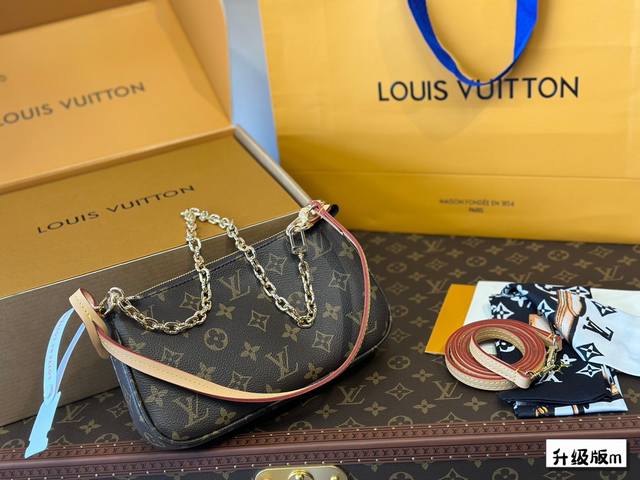 全套包装 Lv中古大麻将包 爆山的麻将包应该不用过多介绍吧 就冲它的颜值和实用性，完全配得上它断货王和涨价小天才的称号~ 可腋下单肩，可斜挎可手提，容量也很可观