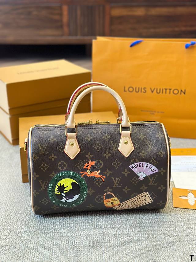 Lv Speedy 30枕头包 Lv 新款系列 City Keepal手袋,全网首发 Lv Speedy Nano 枕头包这款retiro 手袋以标志性 经典永