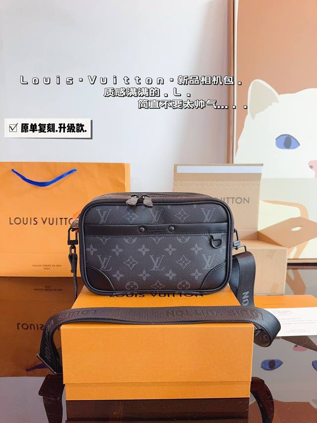 配礼盒 男生必入超经典lvoutdoor系列手机包测评 又是一期louis Vuitton男包推荐真的很精彩 很多男包除了男生喜欢 今天推荐的这只outdoor