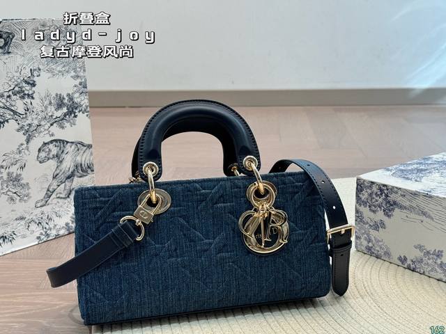 折叠盒 迪奥新款戴妃ladyd-Joy 呈现复古摩登风尚 Dior彰显个性气质 尺寸 26 14