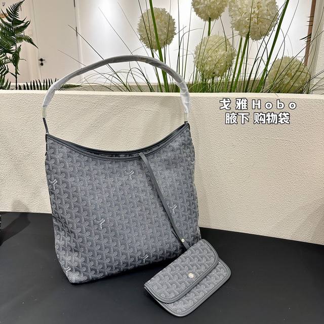 无盒 升级版 Size:32*25Cm 戈雅 新品hobo腋下包 皮料 皮料 做工都升级哦! 从头到尾全部都是客订哦! Hobo太适合通勤啦! 搜索戈雅 购物袋 无盒 升级版 Size:32*25Cm 戈雅 新品hobo腋下包 皮料 皮料 做工都升级哦! 从头到尾全部都是客订哦! Hobo太适合通勤啦! 搜索戈雅 购物袋