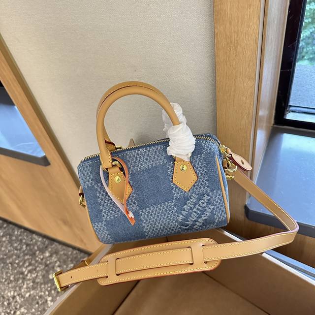 折叠礼盒官网飞机盒” Lv浅色牛仔 Speedy 尺寸完美,上身真香 拿到实物开箱后。我想说见到的实物比照片里好看,并且肩带可以拆卸, 对一个158的女生来说, 折叠礼盒官网飞机盒” Lv浅色牛仔 Speedy 尺寸完美,上身真香 拿到实物开箱后。我想说见到的实物比照片里好看,并且肩带可以拆卸, 对一个158的女生来说,