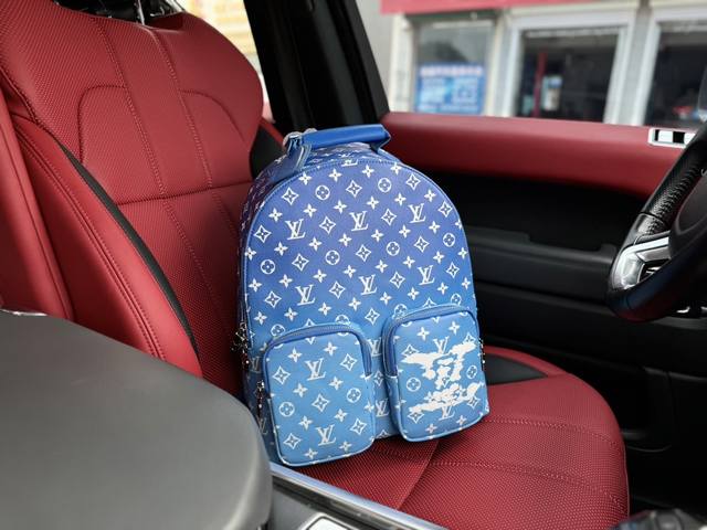 高端货 新款 “Louis Vuitton 路易威登”双肩包 M45441 Louis Vuitton Multipoket Backpack包双肓包男款藍色