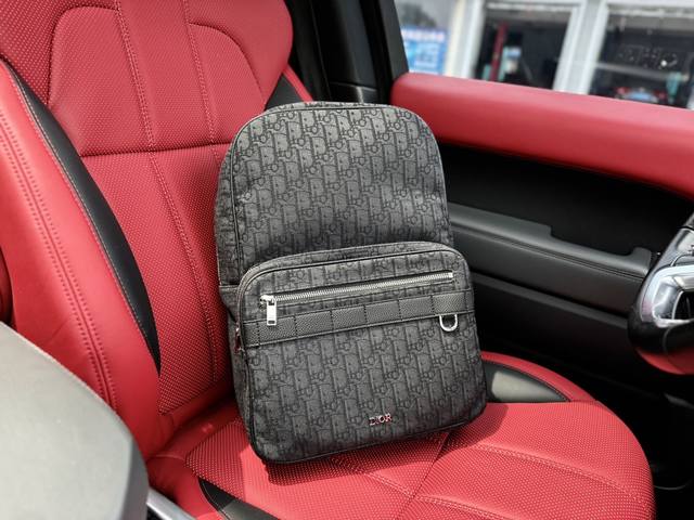 高端货 新款 “Door 迪奥”双肩包 Dior迪奥 Safari 拉链开合oblique印花 皮革尼龙 书包背包双肩包 常规 男款 黑色 专用内里,旅行必备款 高端货 新款 “Door 迪奥”双肩包 Dior迪奥 Safari 拉链开合oblique印花 皮革尼龙 书包背包双肩包 常规 男款 黑色 专用内里,旅行必备款