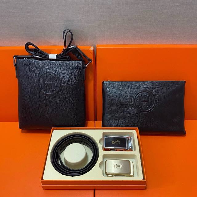 组合 爱马仕hermès 头层皮质组合礼盒包装腰带俩款包包超级组合 公文包包是很实用的选择。手提包日常是非常适合的。 双扣皮带:头层皮质带身搭配3.5Cm广州原 组合 爱马仕hermès 头层皮质组合礼盒包装腰带俩款包包超级组合 公文包包是很实用的选择。手提包日常是非常适合的。 双扣皮带:头层皮质带身搭配3.5Cm广州原