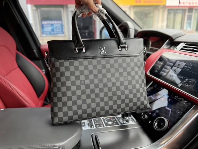高端货 新款 “ Louis Vuitton ”Lv公文包路易威登 男士配皮公文包 进口原厂面料高清五金logo标志、专用里内里。顺滑拉链、油边平滑、做工精致每