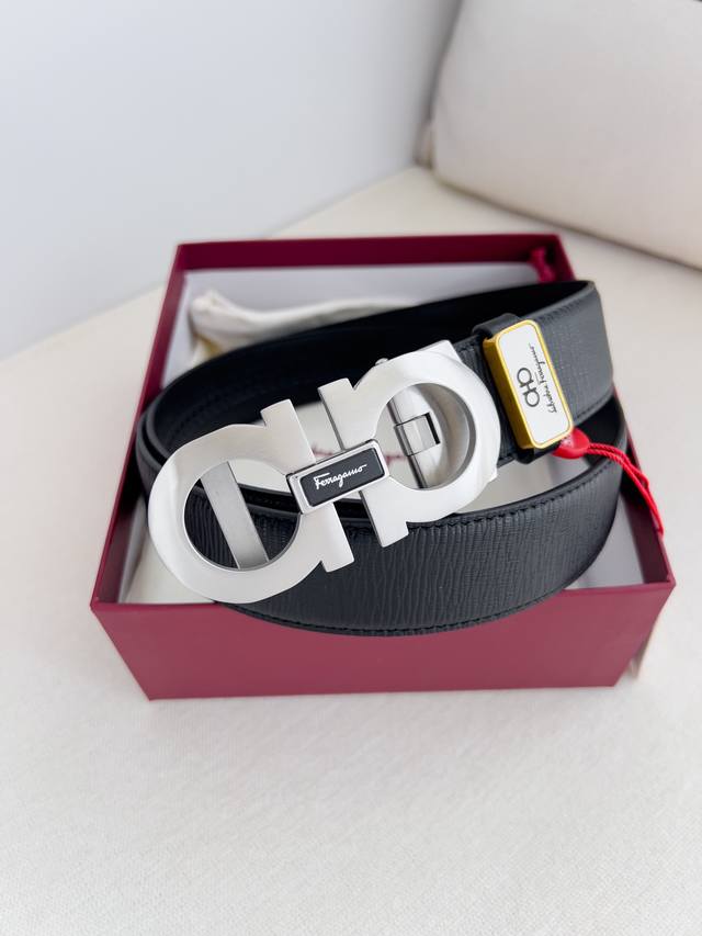 品名：Ferrgamo..菲拉格慕 腰带自动带 皮带 型号：自动扣，纯钢材质自动扣，头层牛皮，自动带身 材料：百分百头层牛皮，保证真皮。24K纯钢扣专柜同等质量