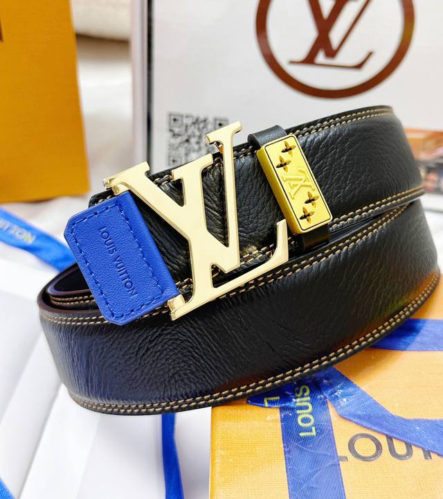 皮带：Lv..路易..威登顶级复刻. 腰带：原单品质百分百进口原厂头层牛皮，保证真皮。贴皮雾面工艺.真空电镀.永不掉色.24K纯钢扣鳄鱼皮纹路双面可用专柜同等质