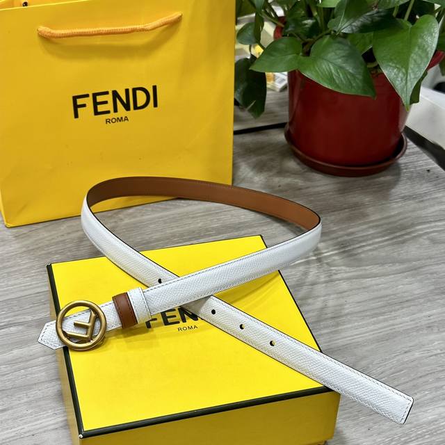 Fendl 宽20Mm,原单进口小牛皮,搭配原单钌钯电镀f扣,手感.油边近乎完美,原产皮料定制,质感无可挑剔,出众的细节,高清实拍,货真价实,品质保证。 Fendl 宽20Mm,原单进口小牛皮,搭配原单钌钯电镀f扣,手感.油边近乎完美,原产皮料定制,质感无可挑剔,出众的细节,高清实拍,货真价实,品质保证。