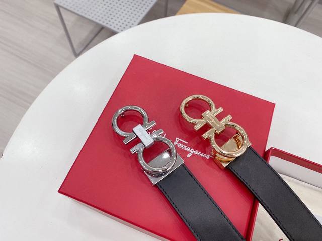 菲拉格慕 通用款 宽度:3.4Cm新款纯牛皮搭配新款大气精致扣头追求高端 品味的体现iphone实物实拍上身效果超好 菲拉格慕 通用款 宽度:3.4Cm新款纯牛皮搭配新款大气精致扣头追求高端 品味的体现iphone实物实拍上身效果超好