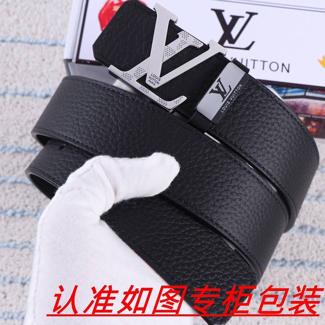 品名：Lv..路易.威登 腰带原单 皮带 材料：百分百头层牛皮，保证真皮。24K纯钢扣双面可用专柜同等质量， 送人自用首选 包装： 请认准如图专柜包装，赠送打孔