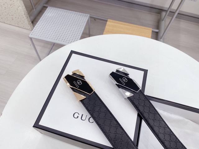 古奇 。3.5 宽度 大爆款gucc 全套包装礼盒装腰带 无论是高端大气的包装，还是真材实料的品质，都是一骑绝尘 无可匹敌的牛货，完美的礼盒包装：包装 高端大气