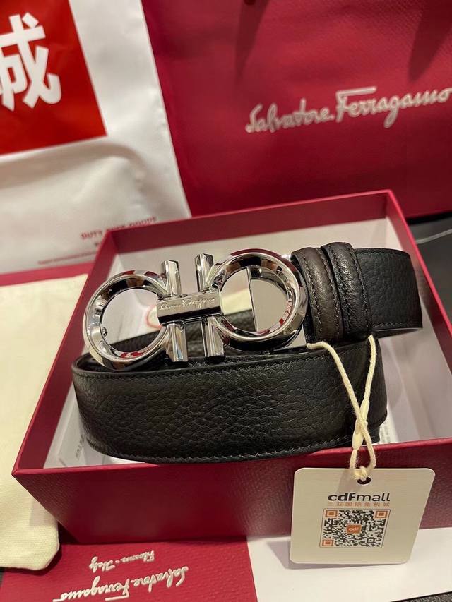 Ferragamo菲拉格慕 全套包装 皮带腰带 将摩登设计与精湛的手工技艺完美结合；打造出风格华贵典雅，双面可用实用性和款式并重；手感柔软舒中，3.5Cm宽 搭