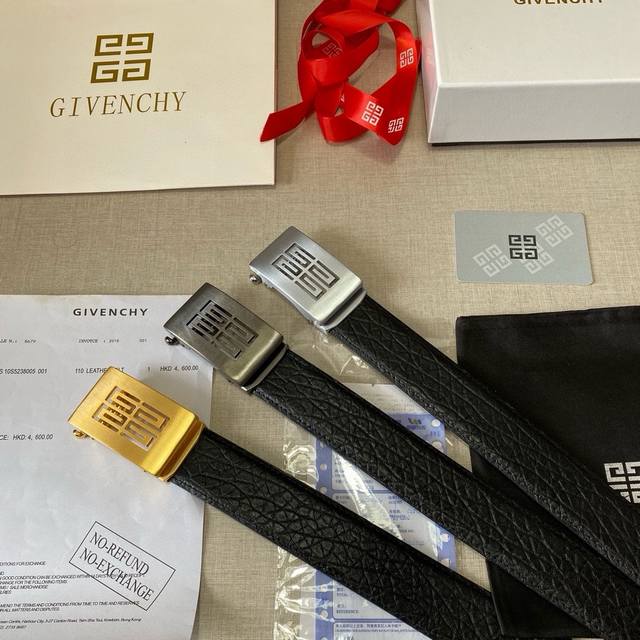 品牌:纪梵希givenchy 钢扣 等级:原单私货.头层牛皮黑底,专柜售、堪比正品!油边精致 电脑车线 手感柔软.实物拍摄无修饰 上身效果超好、长度可裁剪.配专 品牌:纪梵希givenchy 钢扣 等级:原单私货.头层牛皮黑底,专柜售、堪比正品!油边精致 电脑车线 手感柔软.实物拍摄无修饰 上身效果超好、长度可裁剪.配专