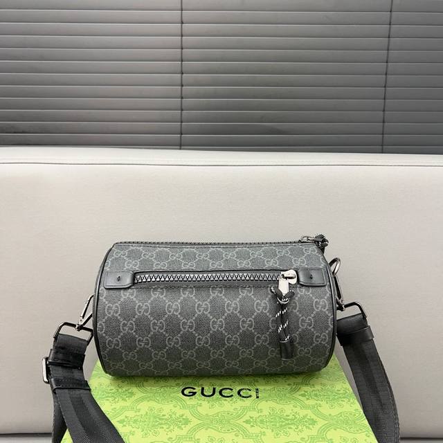 Gucci 古奇 圆筒包 单肩包 男女通用斜挎包 经典logo搭配原厂工艺材质 休闲百搭斜挎包 采用精湛镶嵌细工，实物拍摄 原厂原版面料 配送防尘袋 礼盒 14