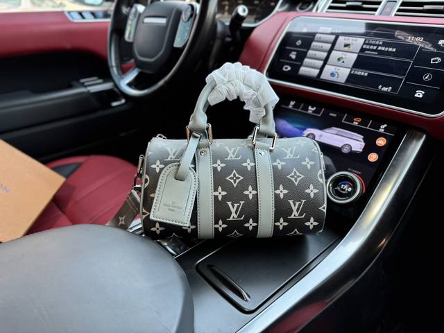高端货 新款 “Louis Vuitton”Lv单肩包路易威登单肩包 M11591 Louis Vuitton Keepall 25 可拆卸可调节肩带拉链开合 高端货 新款 “Louis Vuitton”Lv单肩包路易威登单肩包 M11591 Louis Vuitton Keepall 25 可拆卸可调节肩带拉链开合
