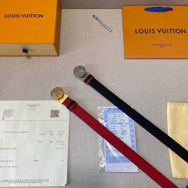 品牌：Lv路易威登 等级：男士皮带.定制头层牛皮.双面可用。油边精致、官网同步新款 配专柜全套包装 送打眼针 长度裁剪 扣头：钢扣 长度：95 115Cm 2.