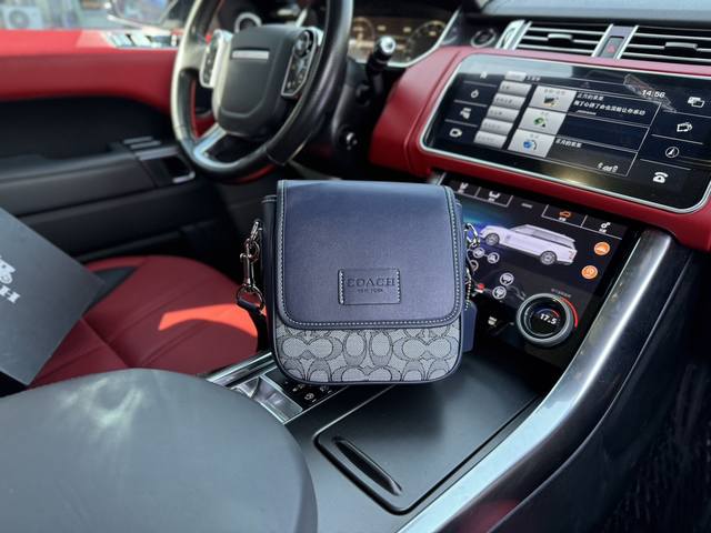 高端货 新款 “Coach蔻驰”单肩包 Coach蔻驰 Lucas 15 磁性按扣标志性 牛仔布拼光滑小牛皮 单肩斜挎包 迷你 男女同款情侣款 高清五金logo