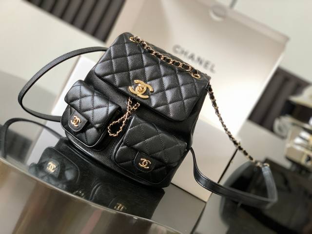 Chanel23P 超火爆duma背包 球纹牛皮香槟金五金 尺寸：21X20X12Cm 大号型号3860